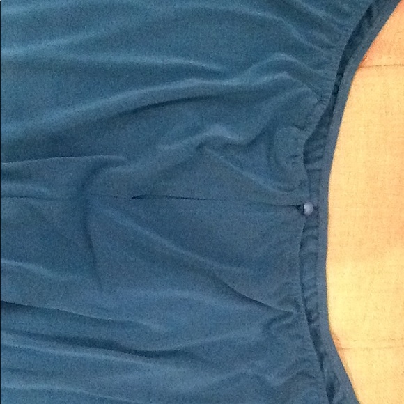 Your New Favorite Shirt! Stunning! Large-Slimming - Picture 7 of 7